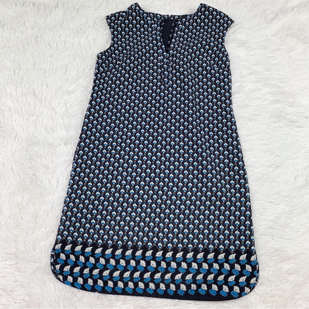Ann Taylor sleevelessโ floral V Neck shift dress round hem